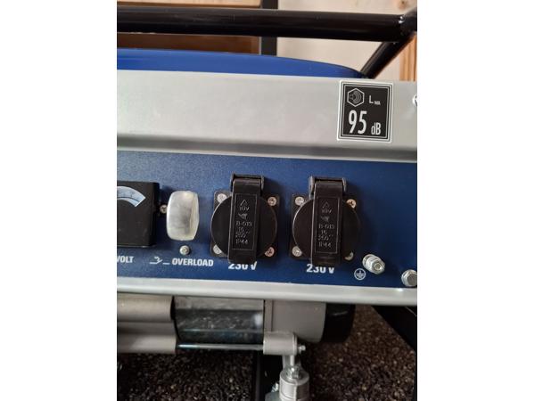 Te koop topcraft aggregaat nieuwstaat 100 euro