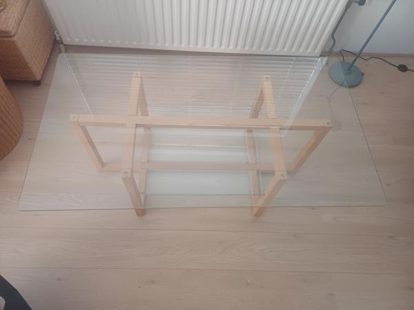 Wegens kleiner wonen, is de tafel overbodig geworden