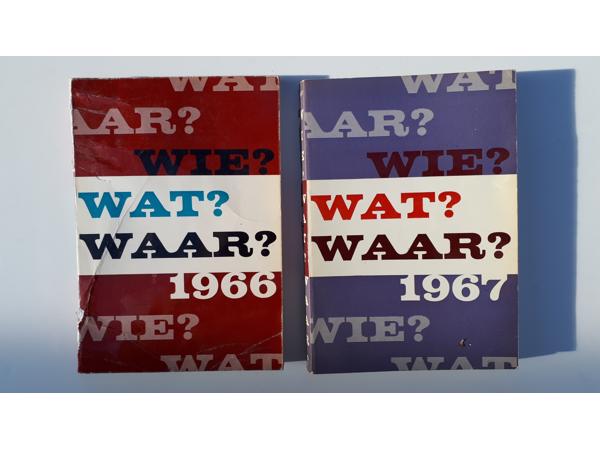 32 boeken WIE WAT WAAR 1947 - 1984