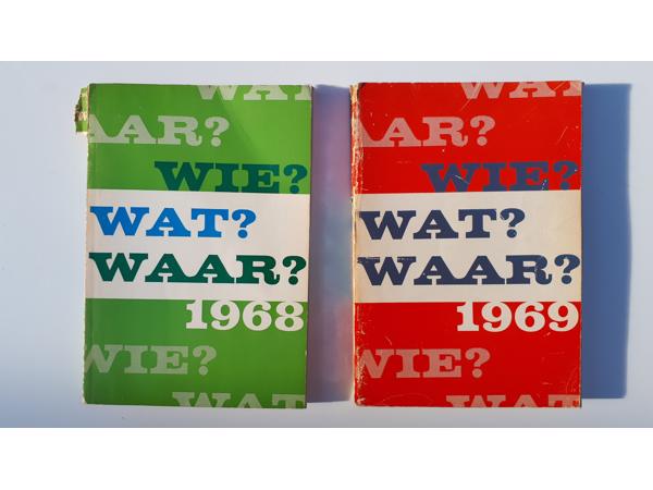 32 boeken WIE WAT WAAR 1947 - 1984