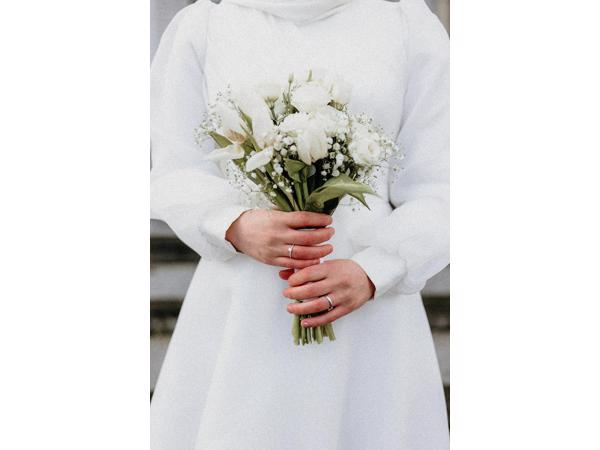 Trouwjurk modern op maat genaaid