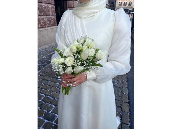 Trouwjurk modern op maat genaaid