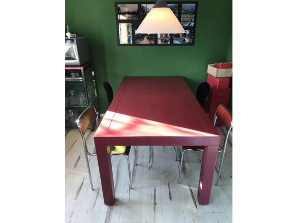 Kiezen Bestaan creatief Mooie rode tafel af te halen, 2 x 1 meter in Eindhoven - Huis en  Inrichting, Tafels en Eethoeken - Markanda