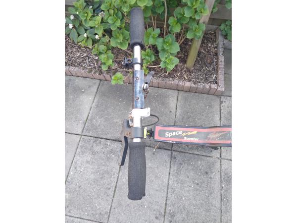 spacescooter met verstelbare stuurhoogte