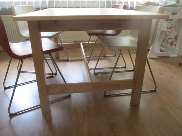 Eettafel met 4 stoelen