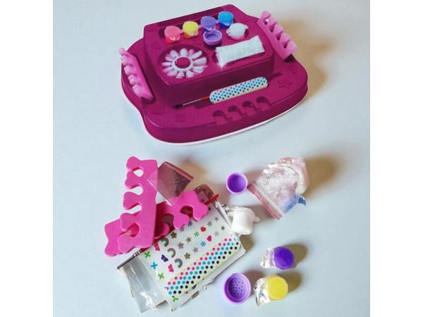 Nagelstudio met glitters vanaf 6 jaar