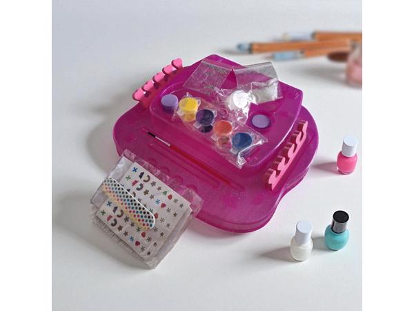Nagelstudio met glitters vanaf 6 jaar