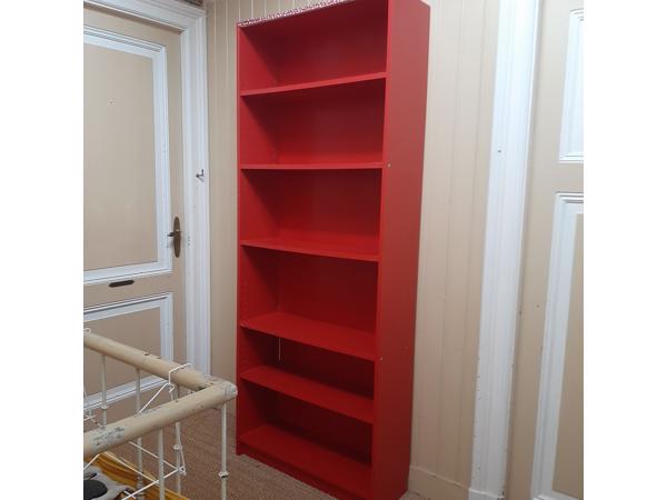 rode boekenkast