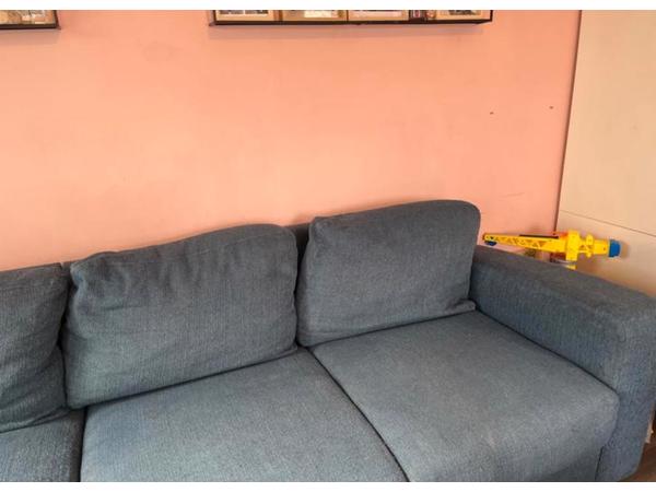 Donkerblauwe bank met loungegedeelte - 250 cm breed