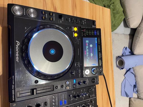 Pioneer DJ set CDJ 2000 nexus en DJM 850