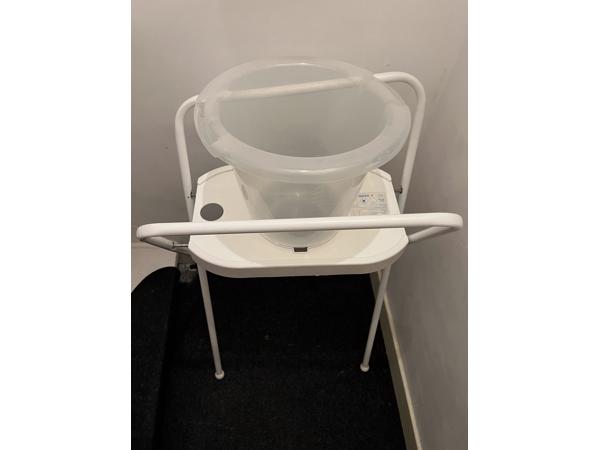 Badverhoger en tummy tub badje baby