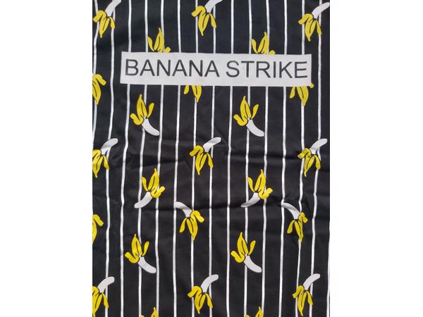 Glo-story t-shirt zwart banana strike M