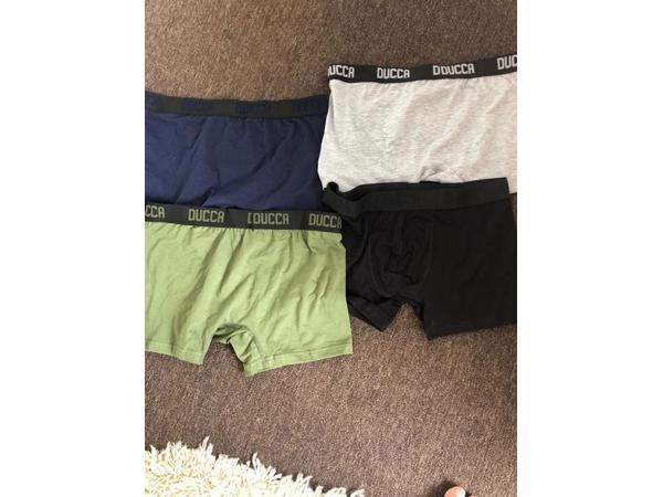 nieuw 4 stuks heren boxer XL --42--44