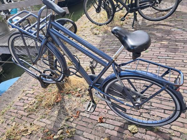 Kinderfiets, merk Sparta, veel gebruikt, maar nog goed voor in de stad.