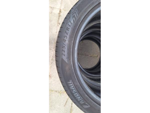3x Sentury Qirin 225/45ZR17, 1x hankook ventusS1evo2k