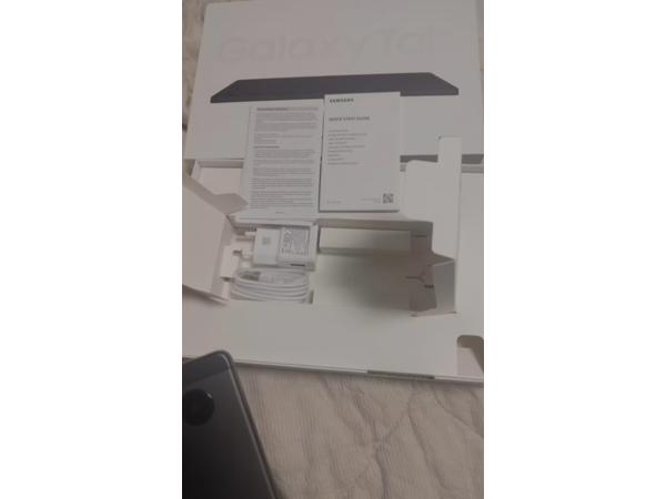 Samsung tab A8 64GB 2023