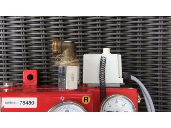 WTH vloerverwarmingsunit/verdeler voor 2 groepen met pomp