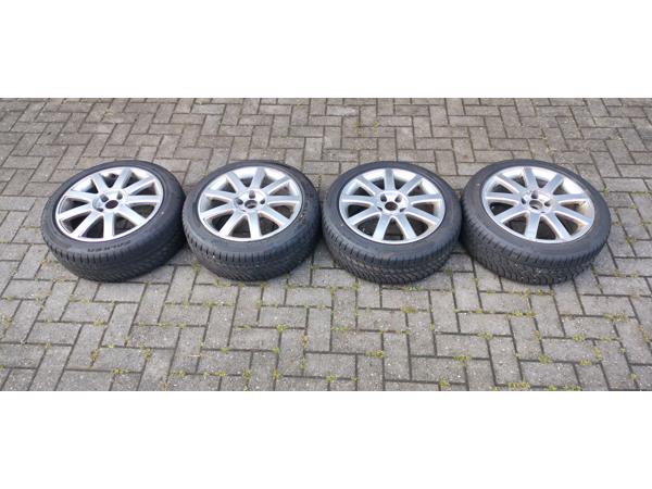 Originele Audi velgen met zo goed als nieuwe winterbanden