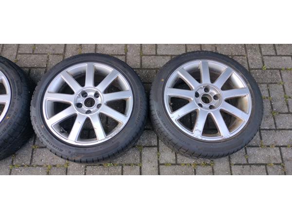Originele Audi velgen met zo goed als nieuwe winterbanden