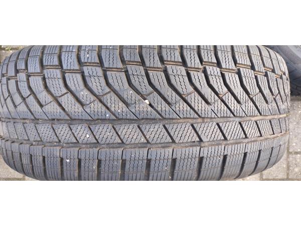 Originele Audi velgen met zo goed als nieuwe winterbanden