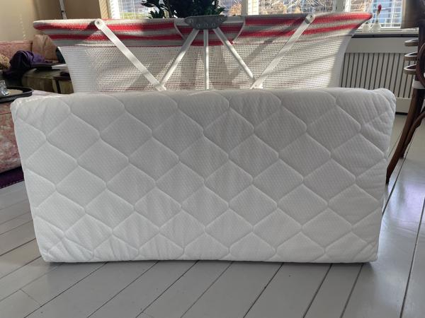 Campingbedje, inklapbaar met matrasje