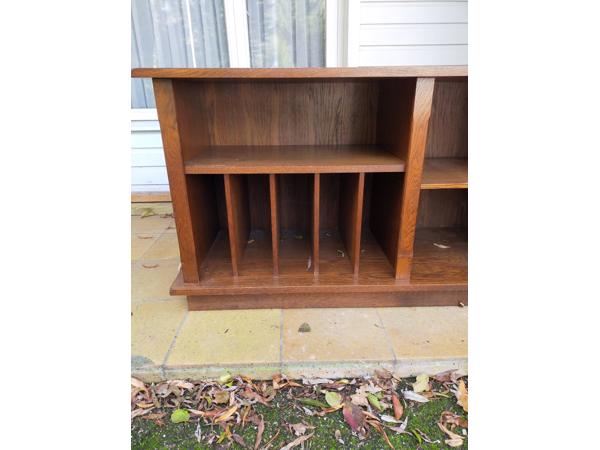 TV kast 120 breed, 47 diep en 70 hoog