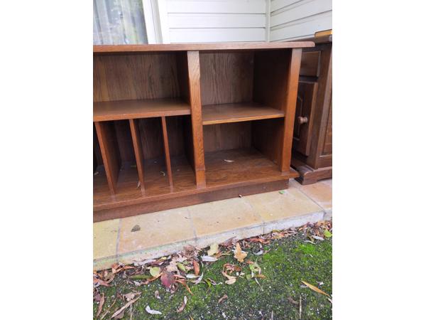 TV kast 120 breed, 47 diep en 70 hoog