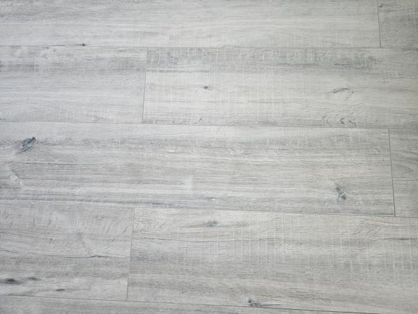 Laminaat houtkleur, ong 40m2