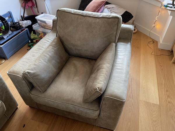 Loveseat en holler, groen zacht leer
