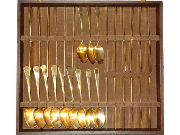 Bronzen bestek in kist (nooit gebruikt)