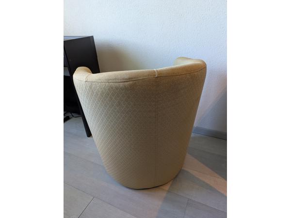 Klassieke stoffen kuipstoel