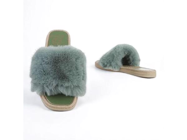 NN152 Givana Fluffy slippers groen 38