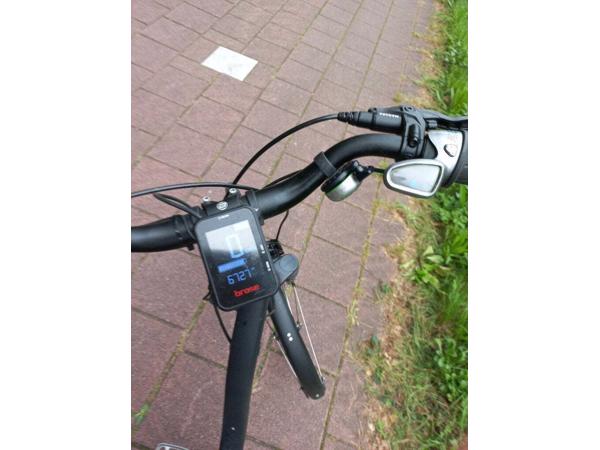 Elektrische damesfiets in prima staat, inclusief accu en oplader.