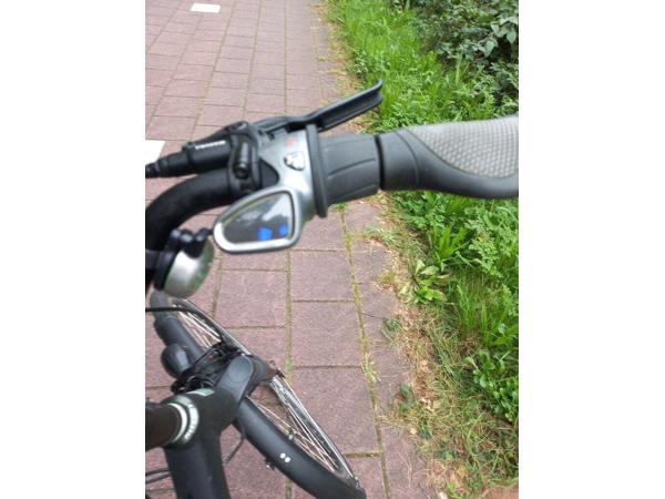 Elektrische damesfiets in prima staat, inclusief accu en oplader.