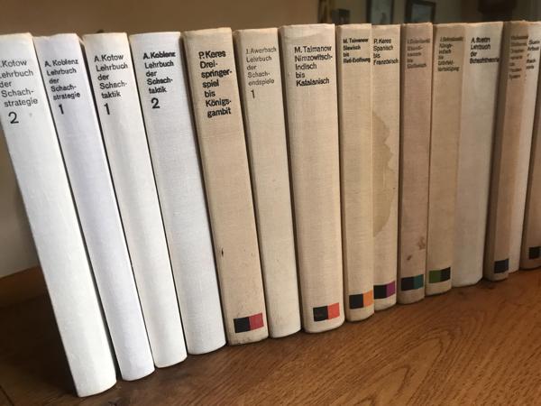 Schaakbibliotheek van 50 boeken, voor diverse niveaus