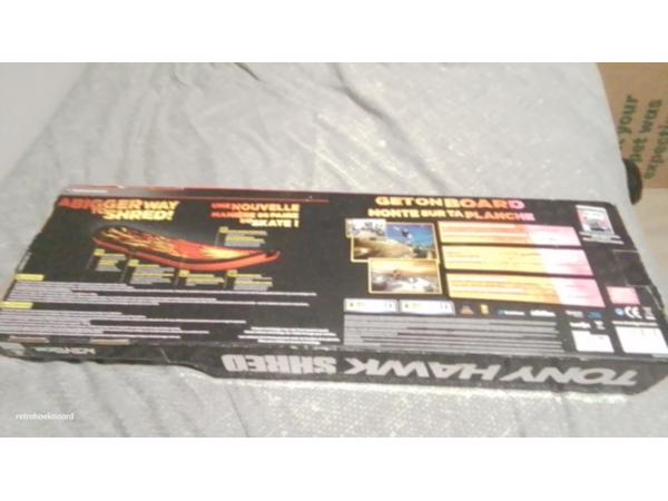 Tony Hawk board en game in seal