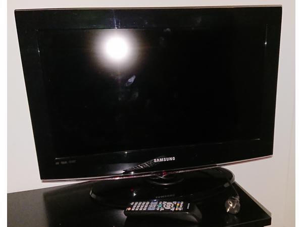 Samsung TV 26 inch