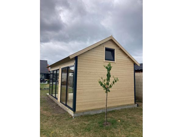 Het bijzondere Tuinhuis Murano 3 van het merk Lasita Maja he