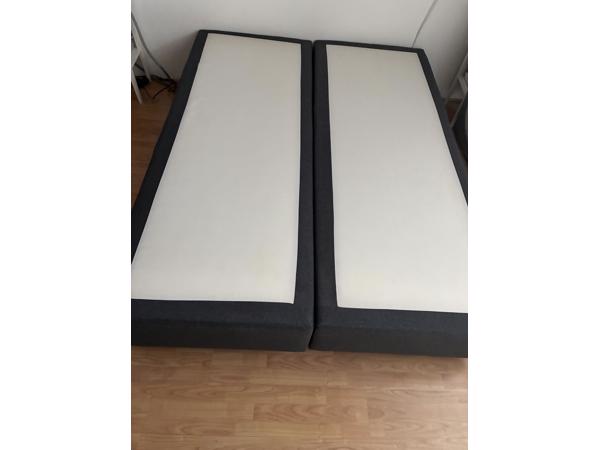 Twee mooie boxspring matrassen