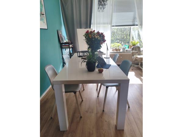 Big white table