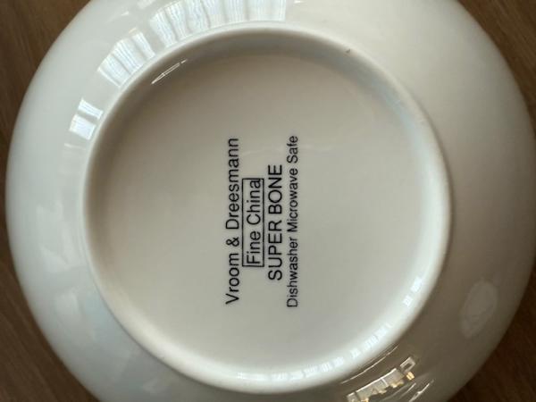 Servies 79-delig roomwit als nieuw!