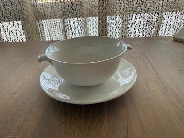 Servies 79-delig roomwit als nieuw!