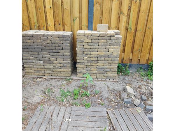 SIERSTENEN EN KOPPELSTENEN