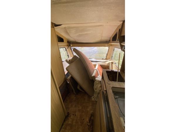 Gratis af te halen: Beyerland caravan
