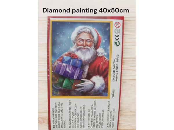 Diamond painting kerstman met cadeau 50x40cm