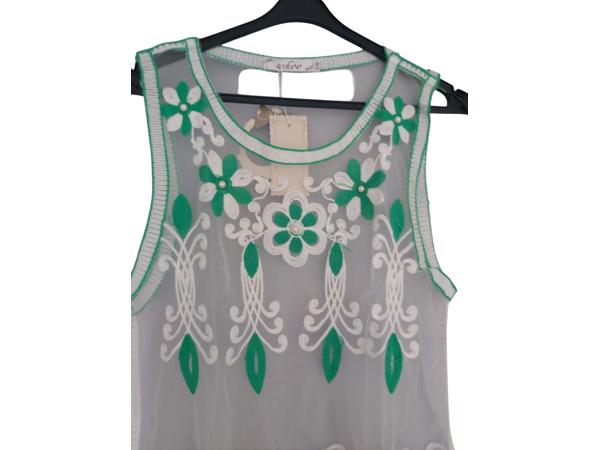 Whoa doorschijnende ibiza top met parels groen S/M