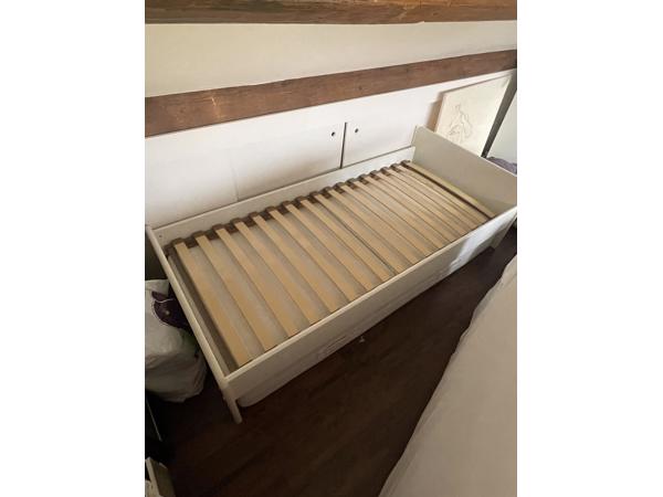 GRATIS eenpersoons bed frame 90x200