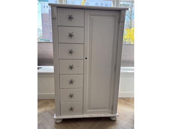 Houten kast 158 cm hoog