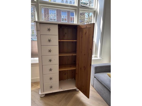 Houten kast 158 cm hoog