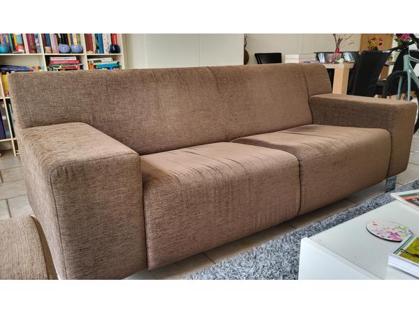 Bruine stoffen 2-3 pers. bank